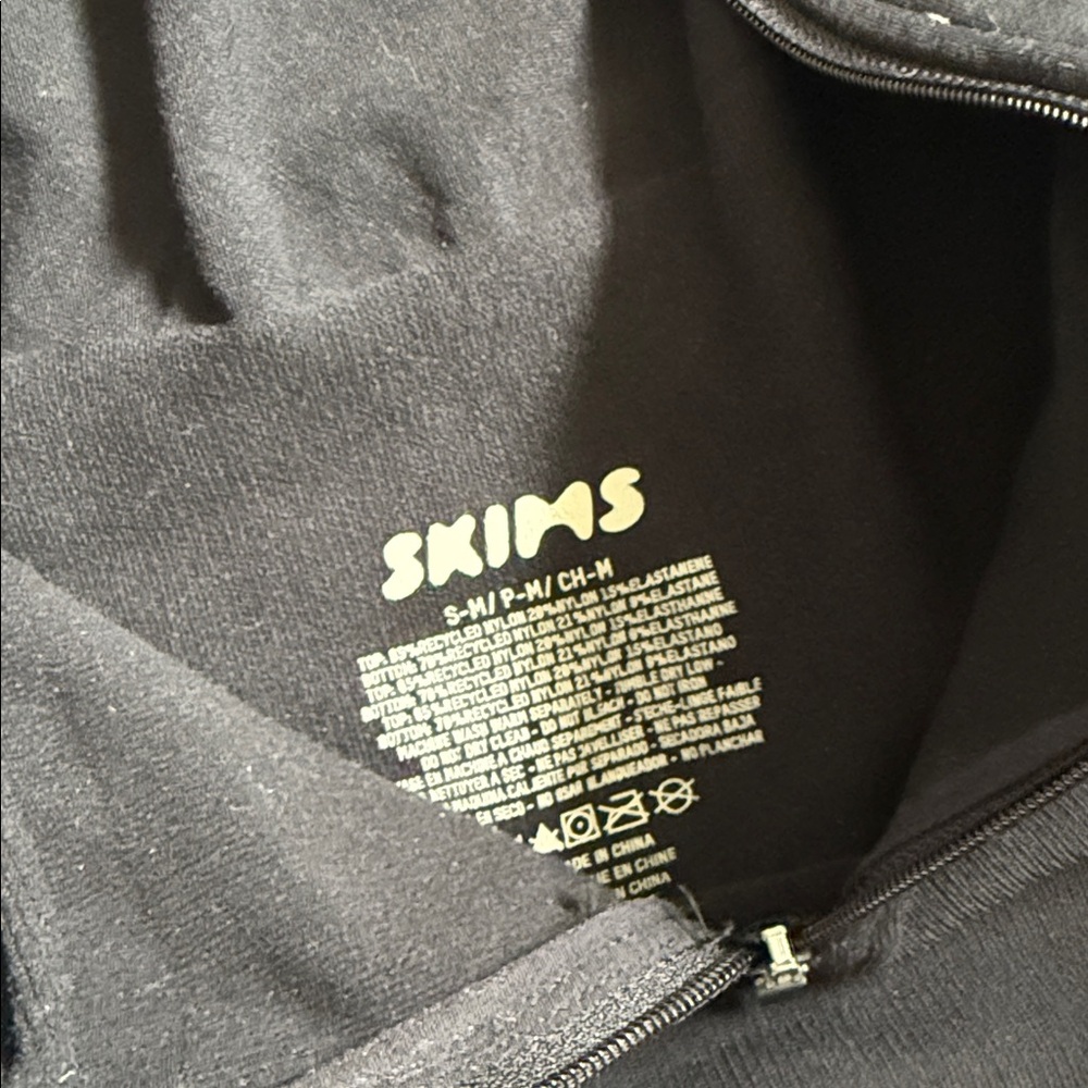 Skims Mid Thigh Romper Onesie - Picture 7 of 10